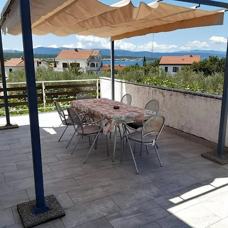 Apartments Mare Malinska Exterior photo