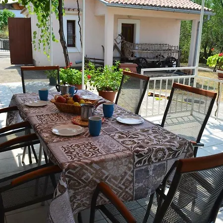 Apartments Mare Malinska Exterior photo